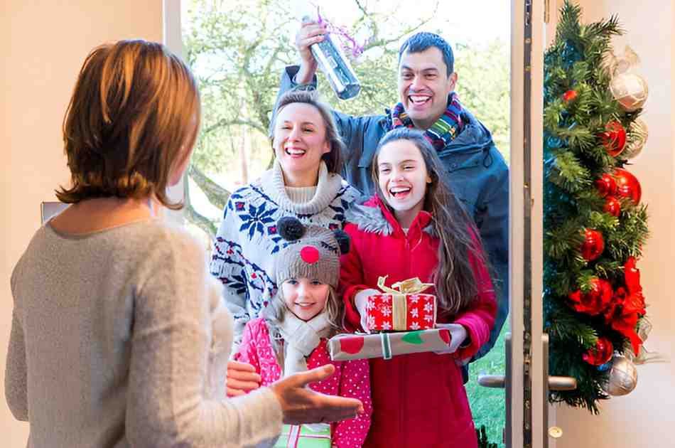 Best Holiday Gift Ideas for Neighbors