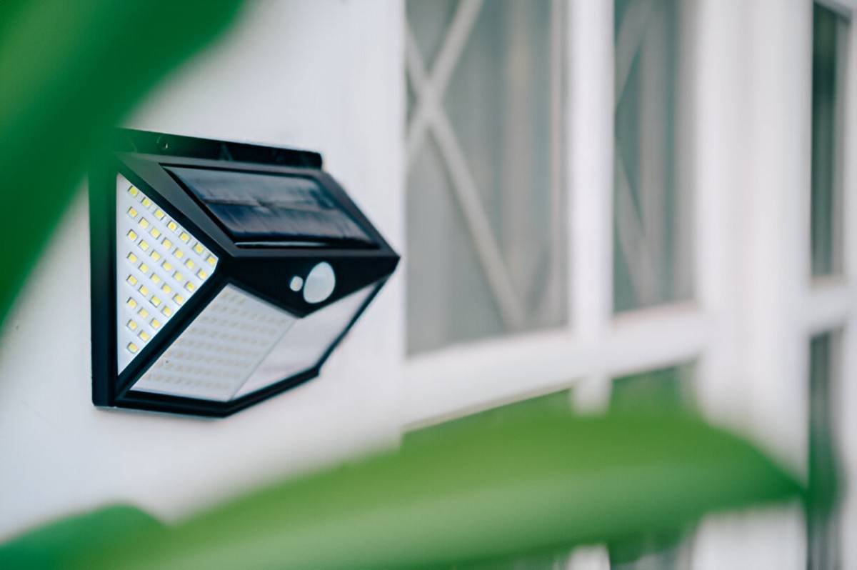 Best Solar-Powered Motion Sensor Lights for Home Security A Comprehensive Buying Guide