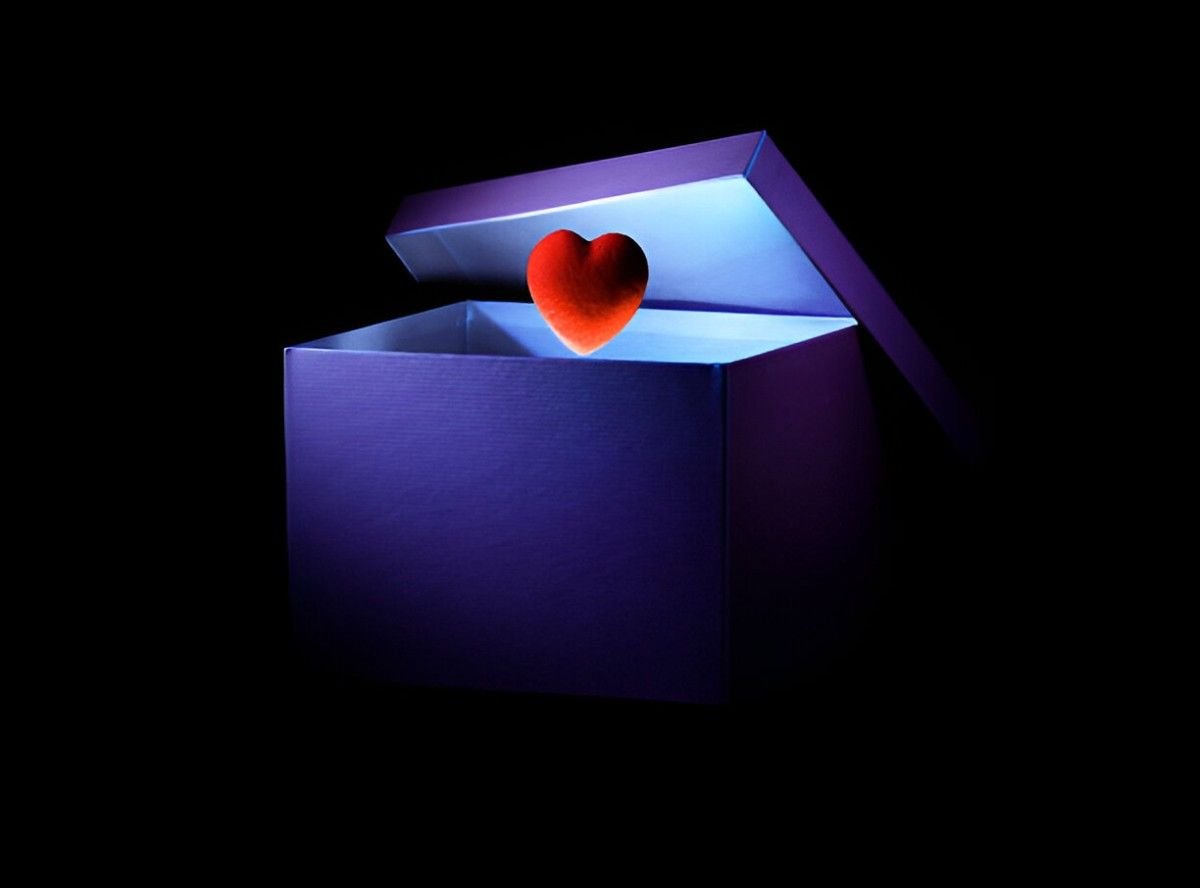 Luxury Anniversary Gift Ideas for the Big Celebrations