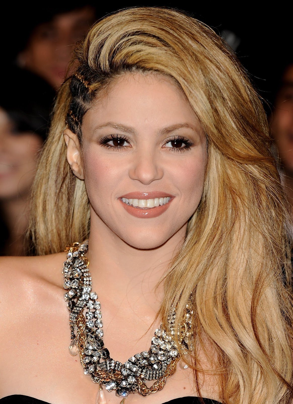 Shakira Expands 'Las Mujeres Ya No Lloran' World Tour with Additional U.S. Dates